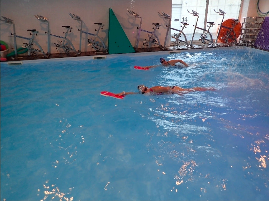 Coaching collectif de natation en piscine